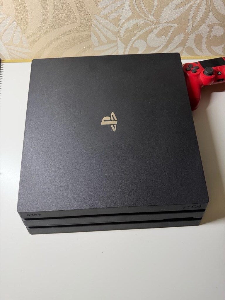PLAYSTATİON 4 PRO / 1TB - 8