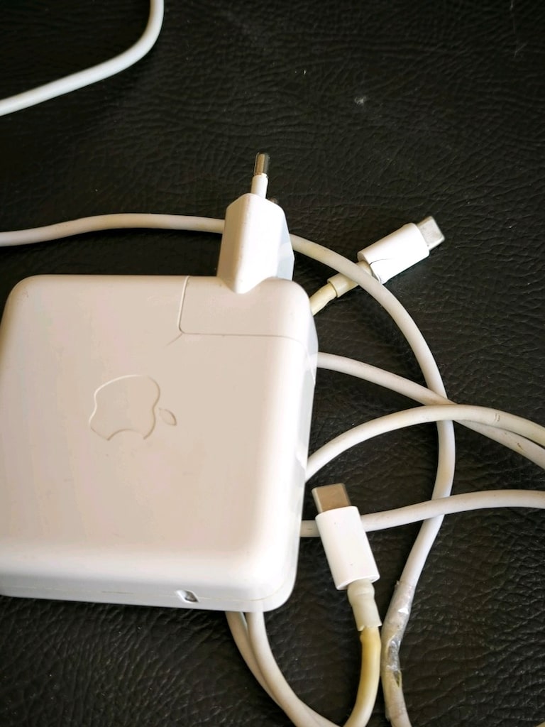 Apple 61W USB-C Güç Adaptör A1947 - 5