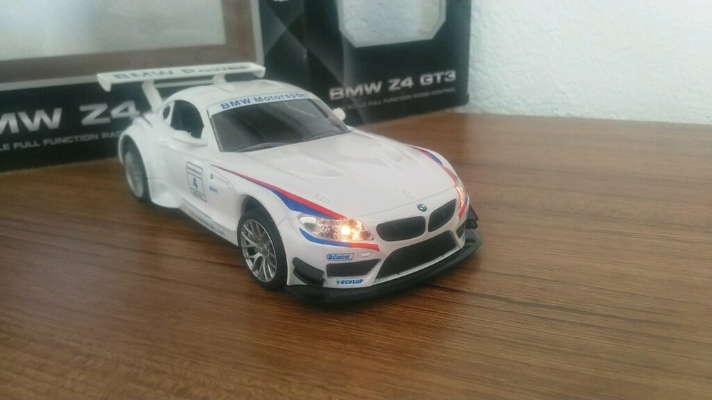 UZAKTAN KUMANDALI BMW Z4 SPOR ARABA - 12