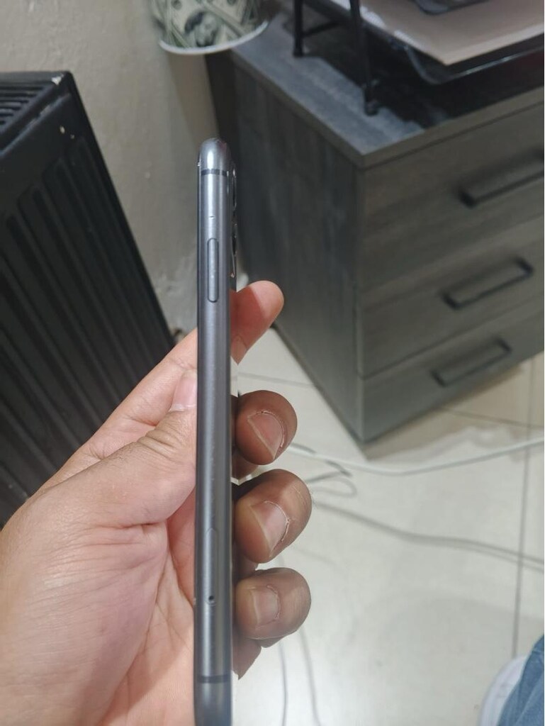 ACİL SATILIK SIFIR AYARINDA 128 GB İPHONE 11 - 2