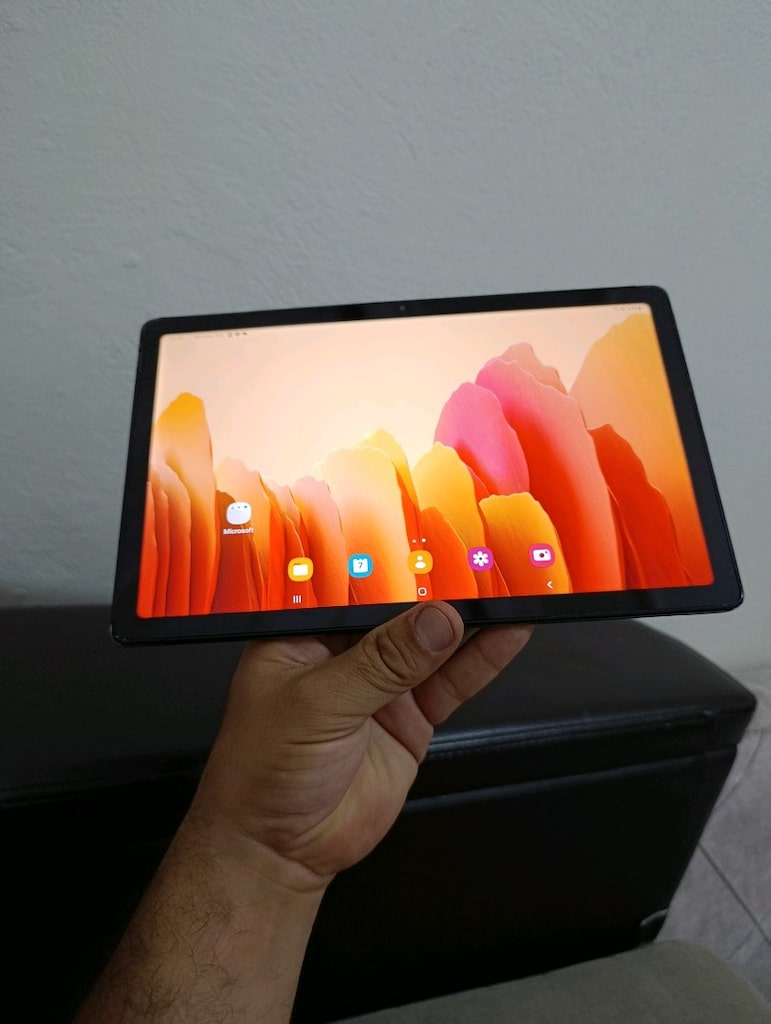 SAMSUNG TAB A7 - 5