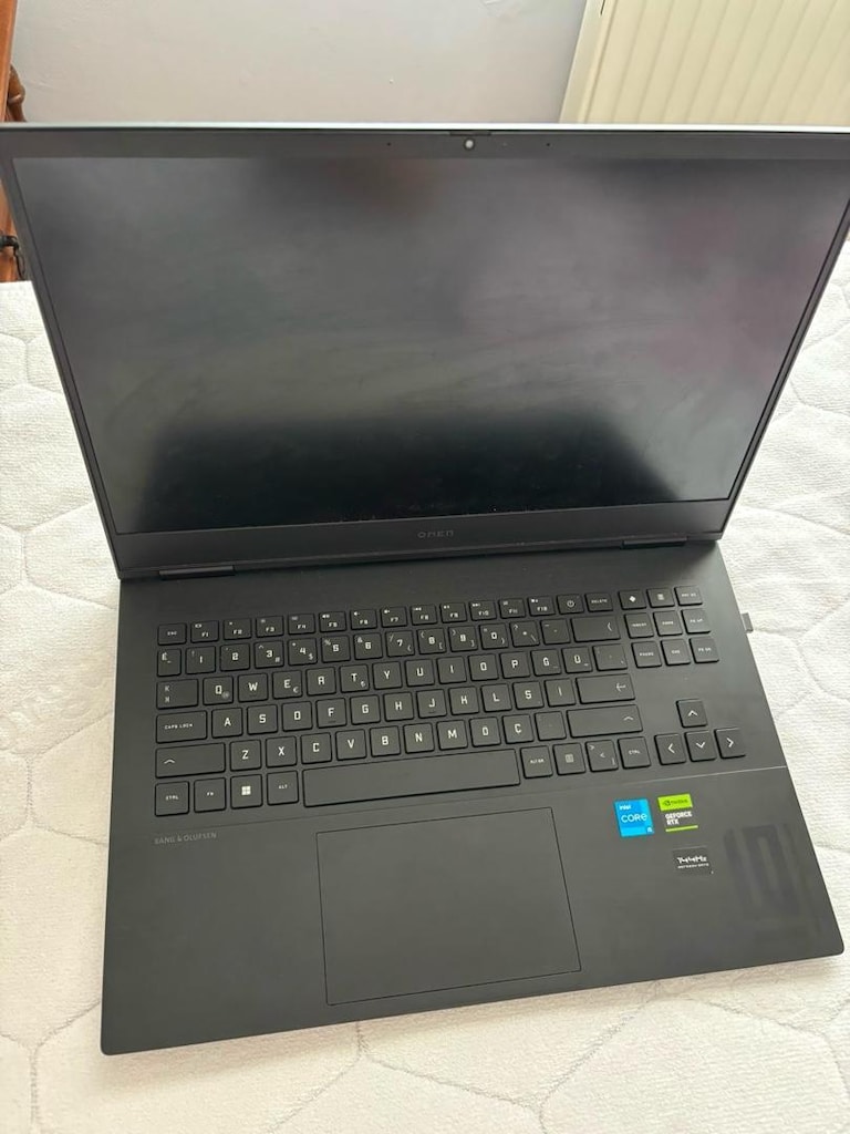 HP OMEN 16 | Intel i5-13420H | RTX 4050 6GB | 16 GB RAM | 512 GB SSD | - 2