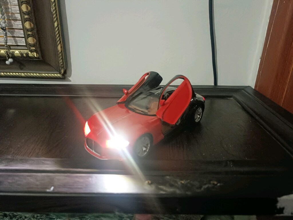 1.24 metal model Bugatti - 4