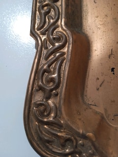 KENARLARI KABARTMALI İCİ DESENLİ YENİ AĞİR BAKIR TEPSİ - 2