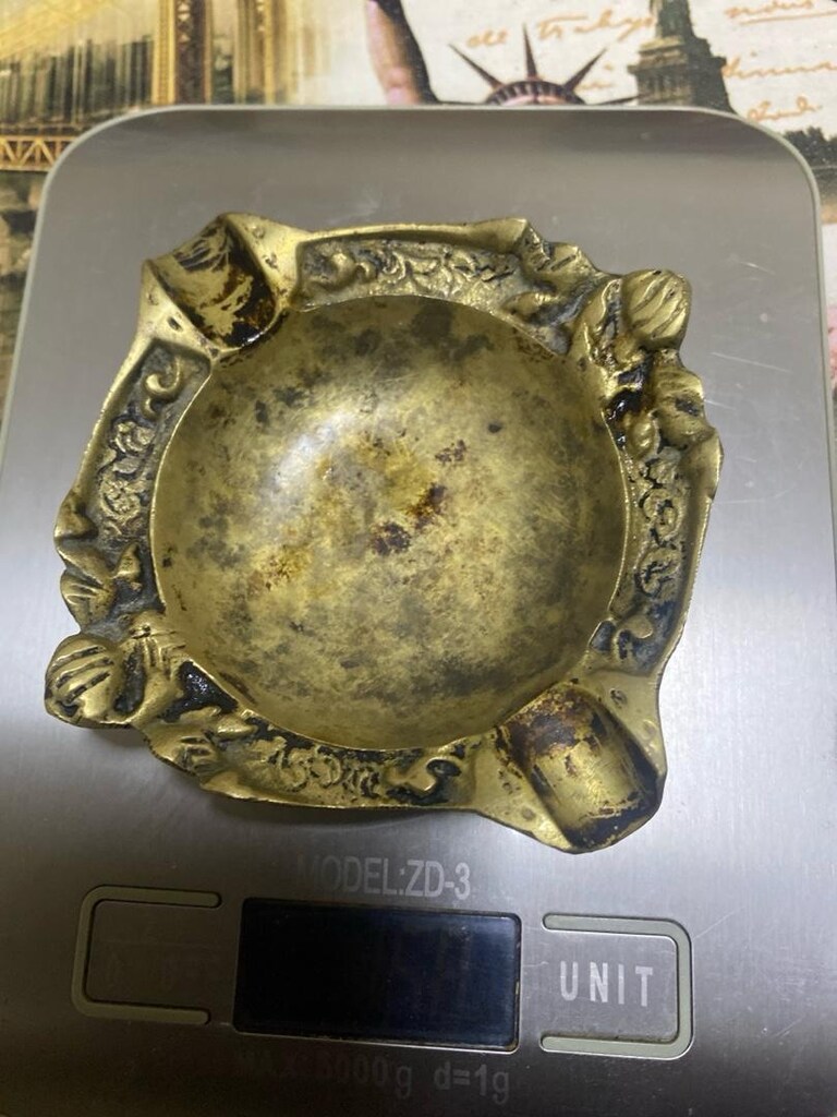Vintage Ağır Döküm Pirinç Küllük - Kabartma Motifli - 4