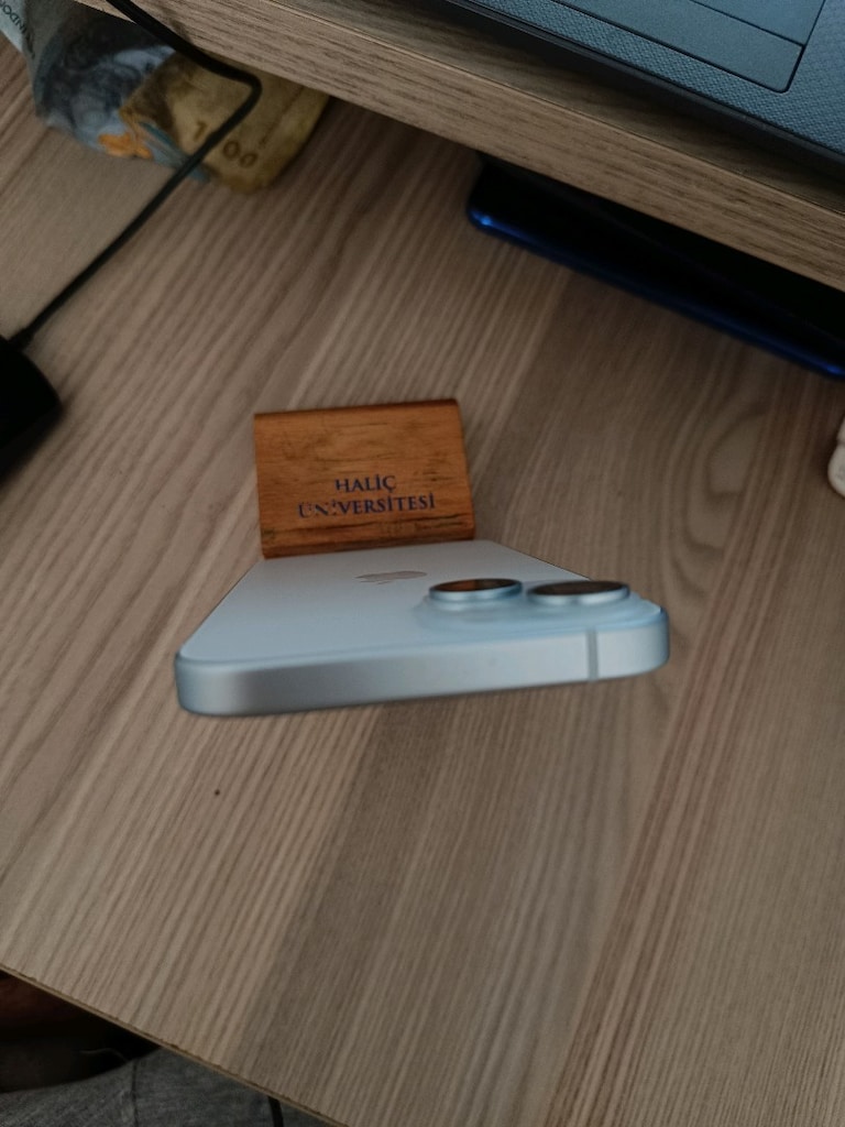 iPhone 15 - 2