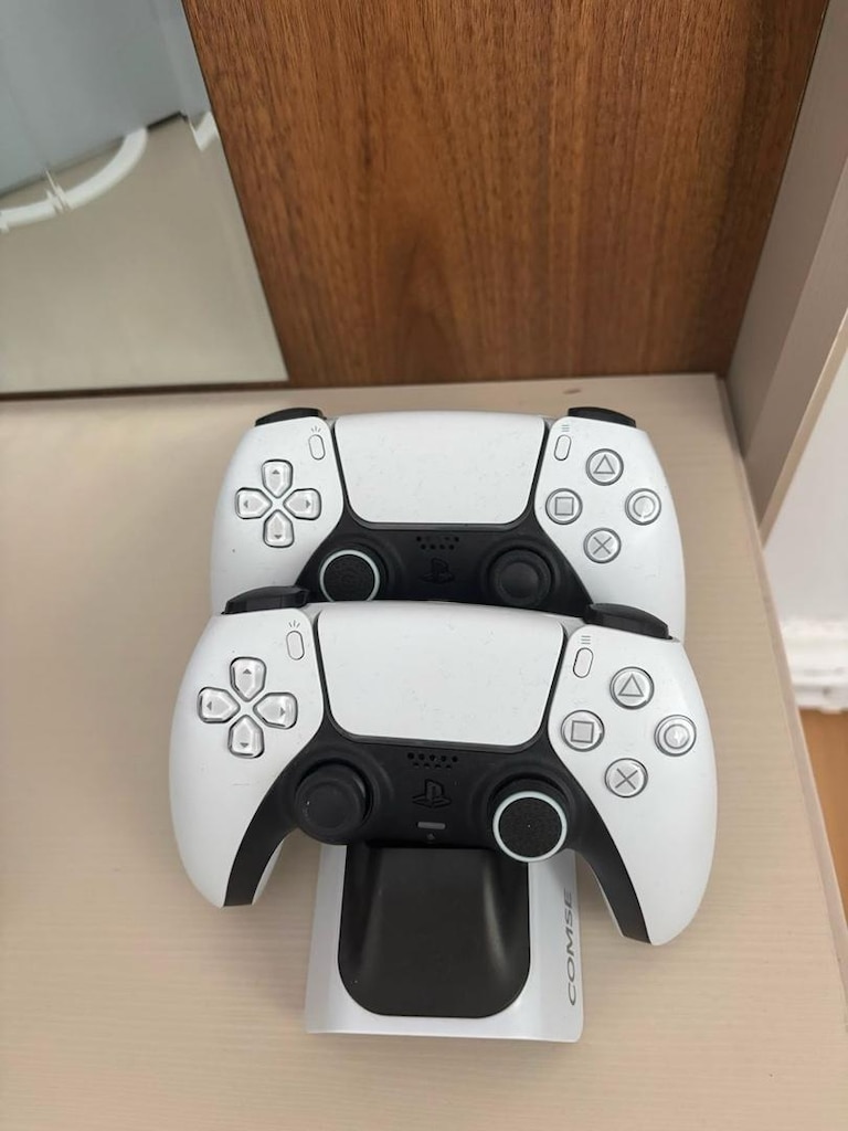 PS5 - 1TB - 6