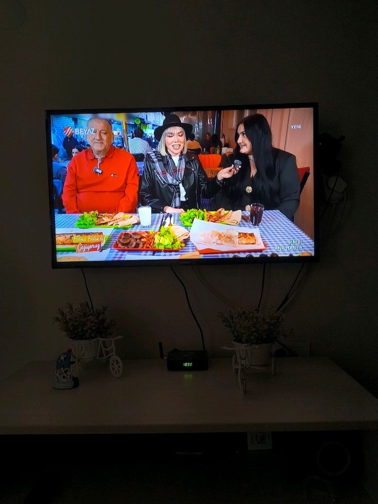 32inç kendinden uydulu samsung evin 2inci tvsi az kullanılmış - 2
