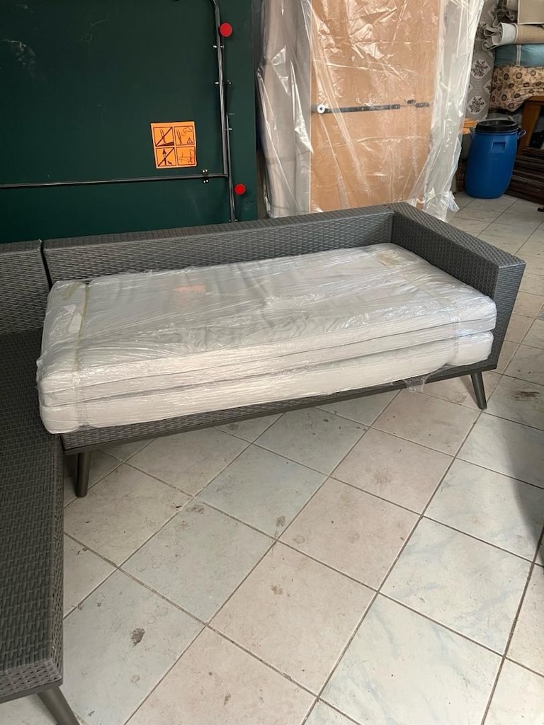 ÇOK TEMİZ IKEA MARKA SUYA DAYANIKLI KÖŞELİ BAHÇE TAKIMI - 2