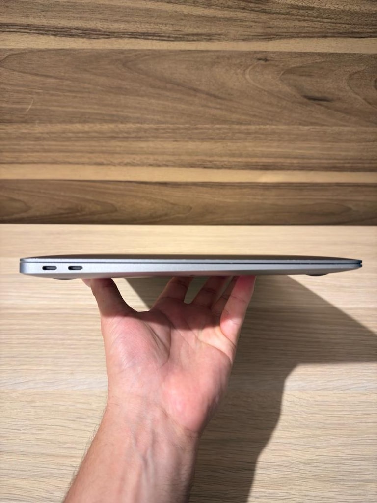MacBook Air / M1 / 13 inç / 8 GB Ram / 256 GB Ssd - 8