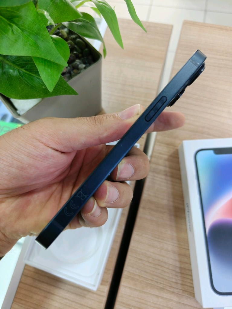 İPHONE 14 COK TEMİZ - 4