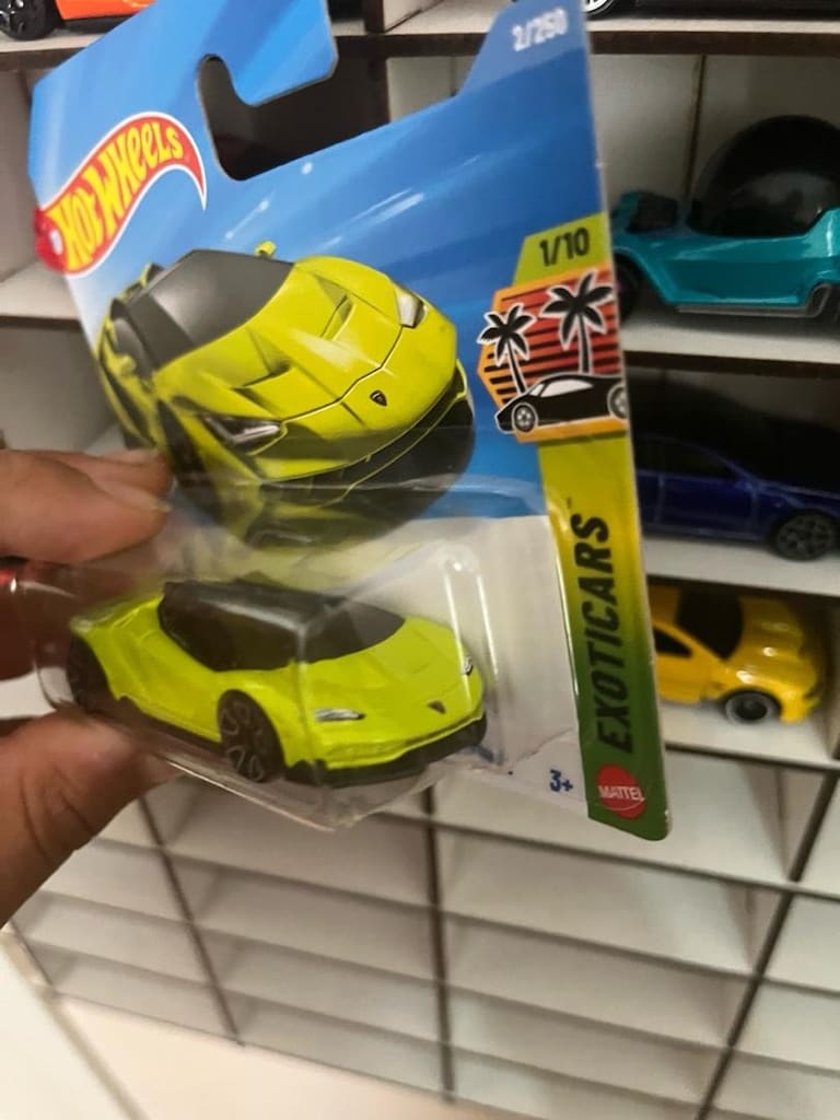 Hot Wheels Lamborghini - 2