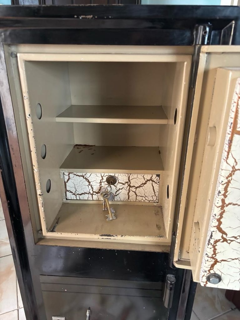20 Yıllık Ağır Çelik Kasa – 250 Kg Civarı – Çok Güvenli – Pazarlık Var - 3