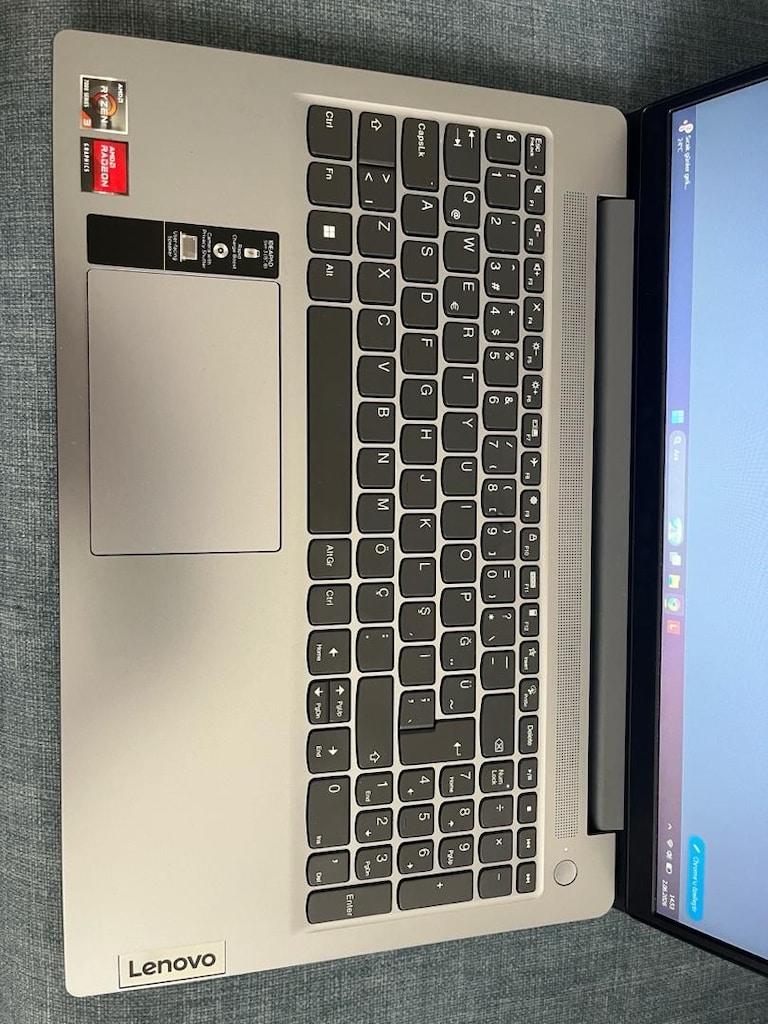 LENOVO IDEAPAD SLİM 3 GARANTİLİ FATURALI