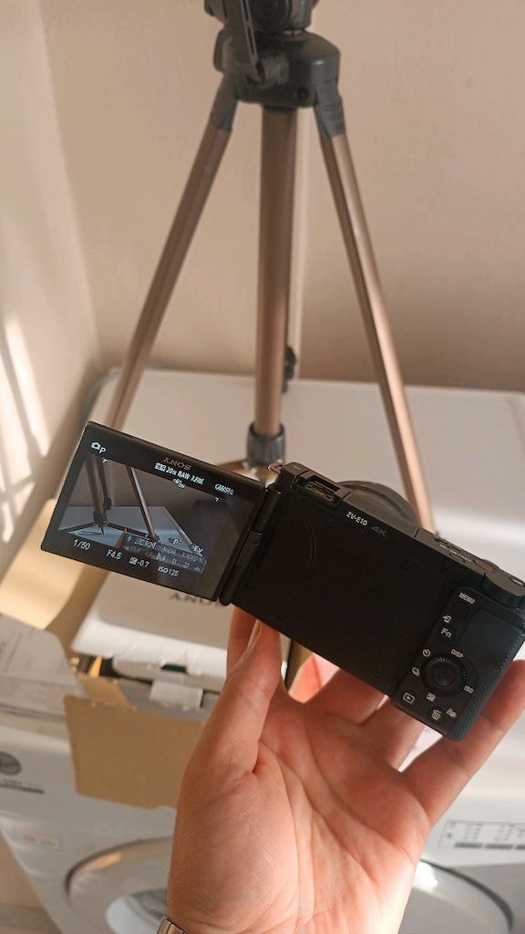 Sony ZV-E10 - 2