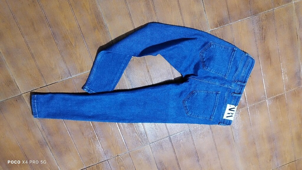 #Zara likralı jeans kot pantolon.Eni çekilince 43 Boyu 97 Paça 12 - 2