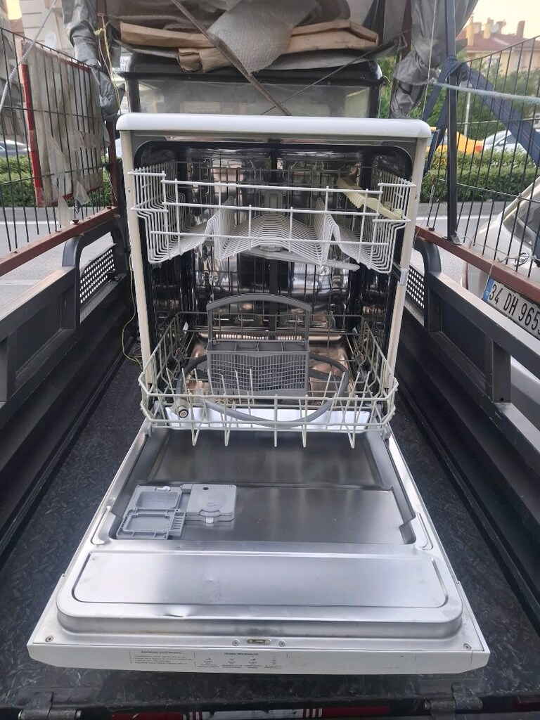 beko 4 porframli tertemiz bulasik makinasi aktif olarak çalışıyor - 2