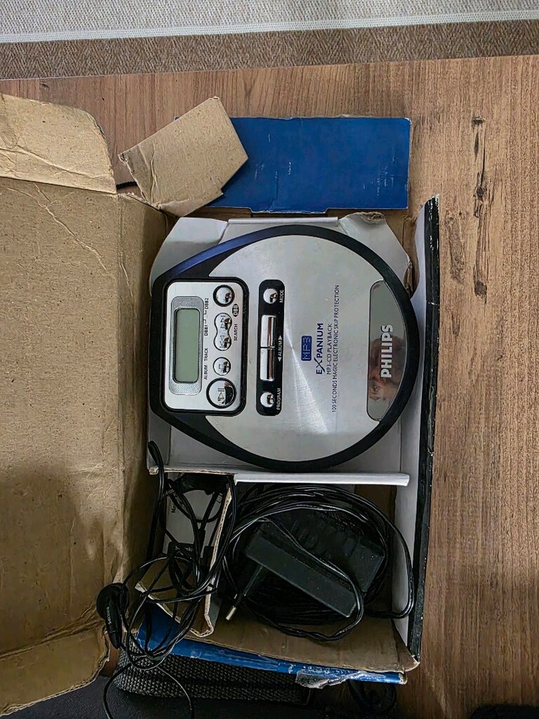Philips Expanium EXP221,Portable MP3/CD - 3