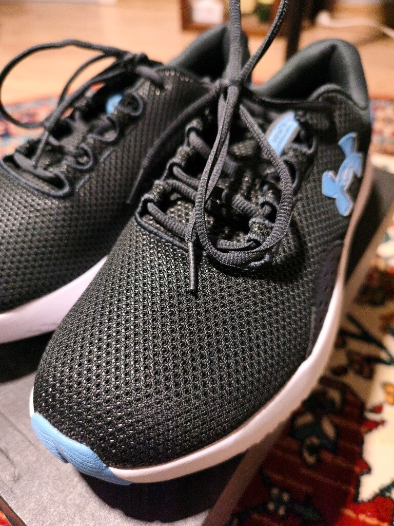 Under Armour Charged Surge 4 - 4