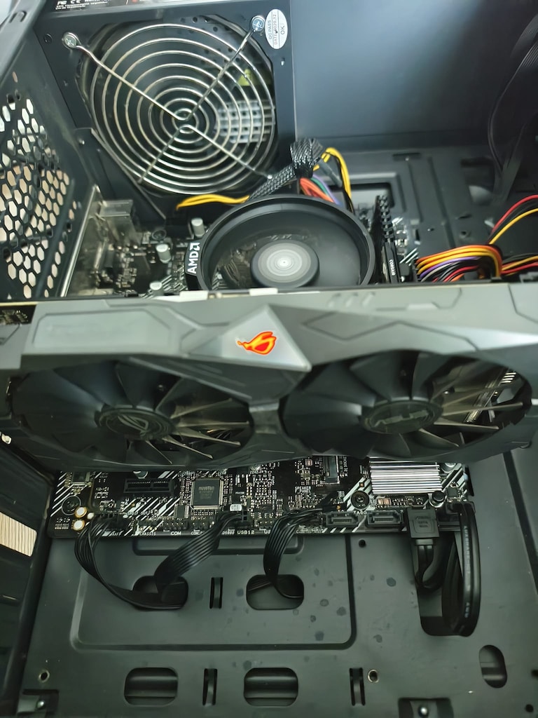 RYZEN ISLEMCI - ASUS ROG GTX 1050 - 8 GB DDR4 - 17