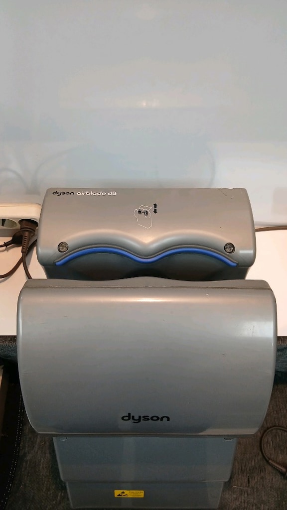 Dyson Airblade dB Orjinal Teşhir (Outlet)Hijyenik El Kurutma Makinası - 2
