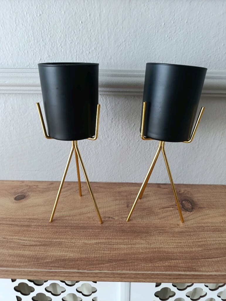 Pinkev Flora Sunum Tabağı ve3 ayaklı metal siyah mumluk ve kaktüslük - 4
