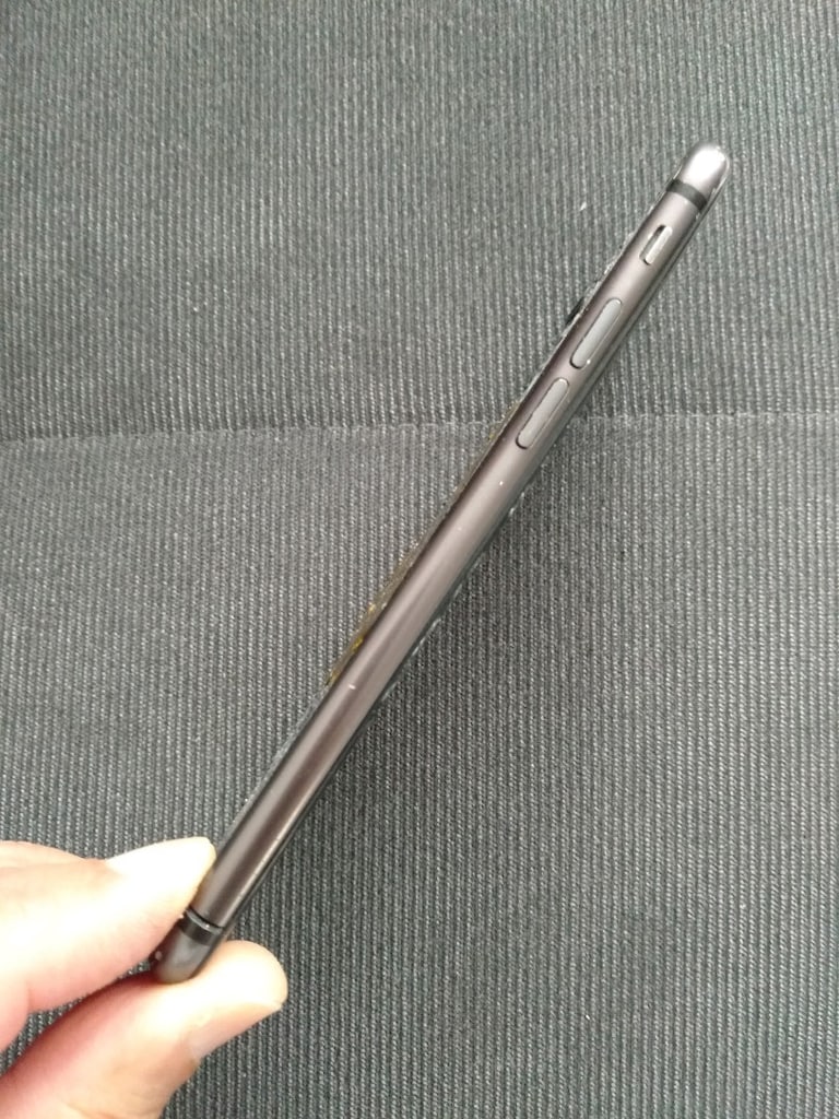İPHONE 8 ,,TEPKİ YOK ,,PARÇA ,,,YD - 5