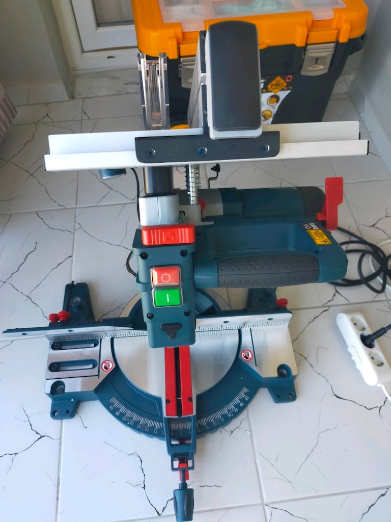 Bosch Professional GTM 12 JL Gönye Kesme Makinası