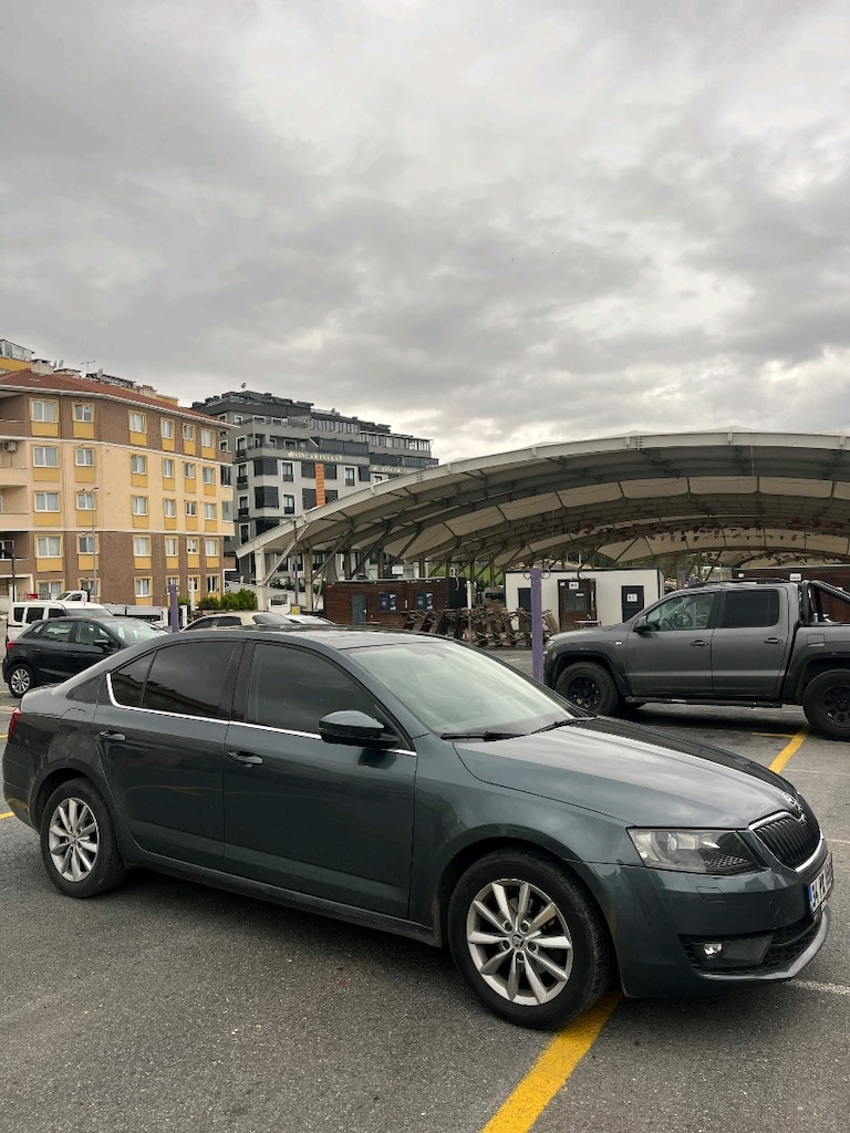 SKODA OCTAVİA TDI STYLER CR CAM TAVAN SANROFLU OTOMATİK DİZEL - 2
