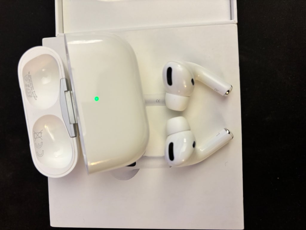 Apple AirPods Pro (1. Nesil - MagSafe Şarj Kutulu) Orijinal Kutulu - 4