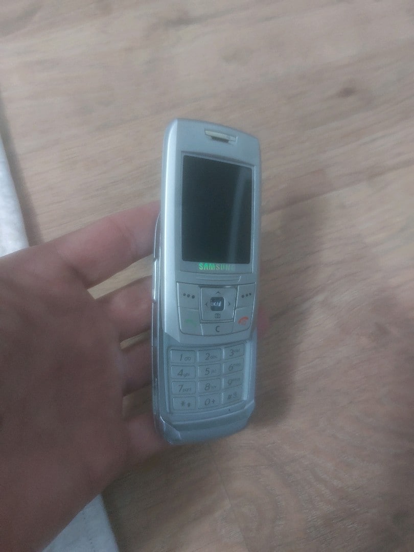 Samsung E250 imei kapalı - 2
