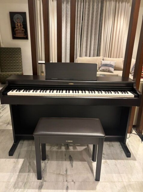 Yamaha YDP 165 Çok Temiz 20 Ay Garantili Siyah