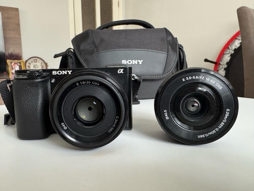 Sony a6000 (4703 shutter) - 4