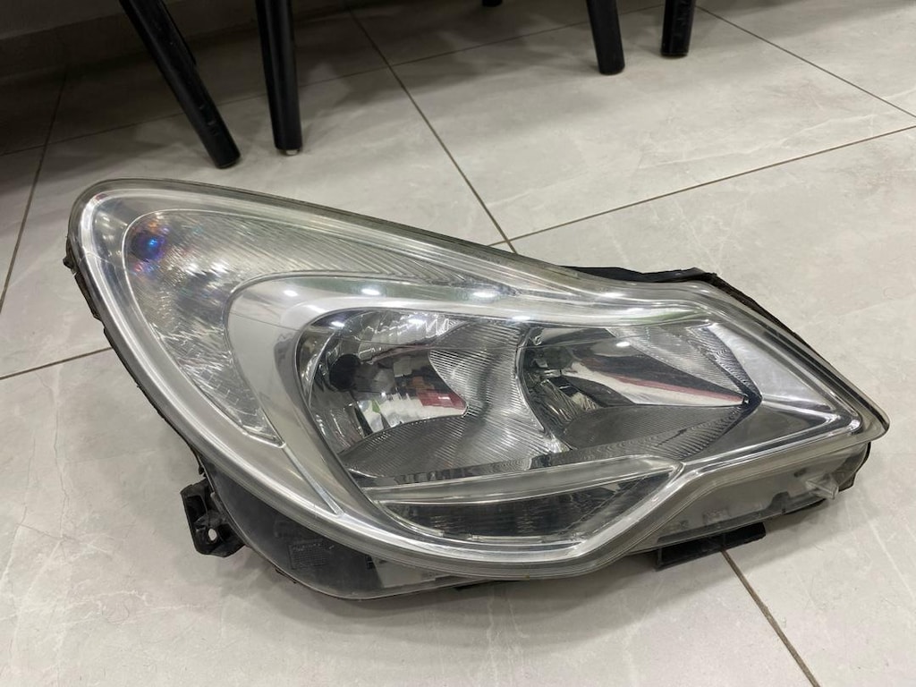 Opel Corsa makyajlı far Valeo - 3