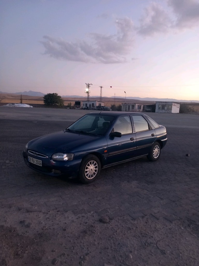 98 model masrafsız ford escort 1.6 16v - 2