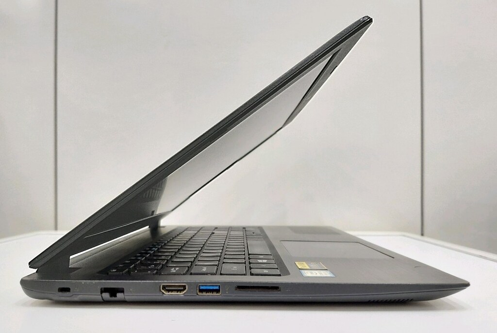 TERTEMİZ ACER 8. NESİL SSDLİ FHD LAPTOP! - 6