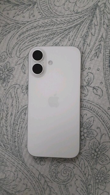 iPhone 17