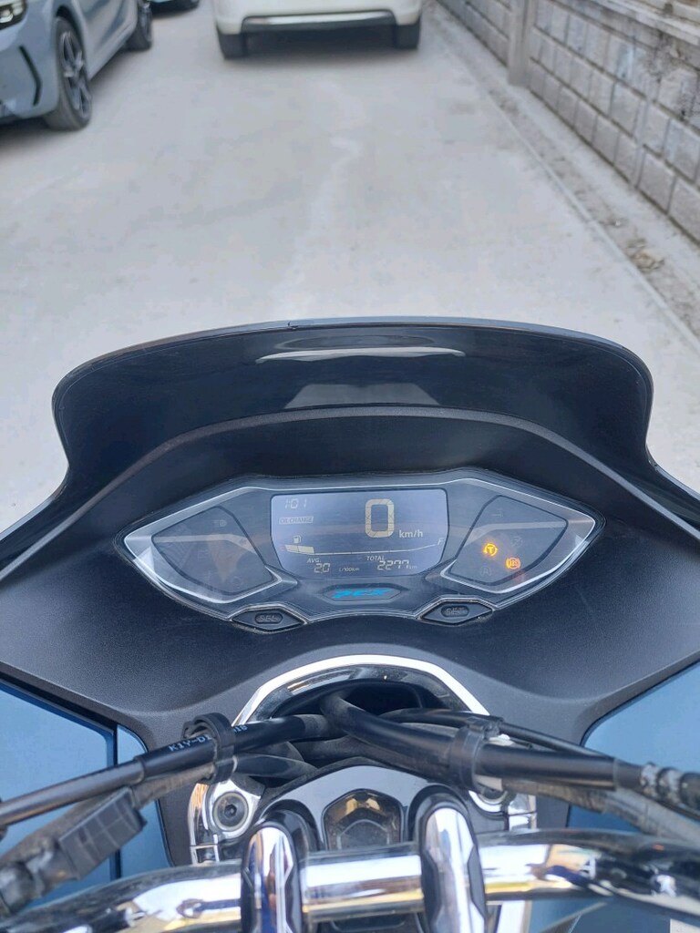 PCx 125 - 5