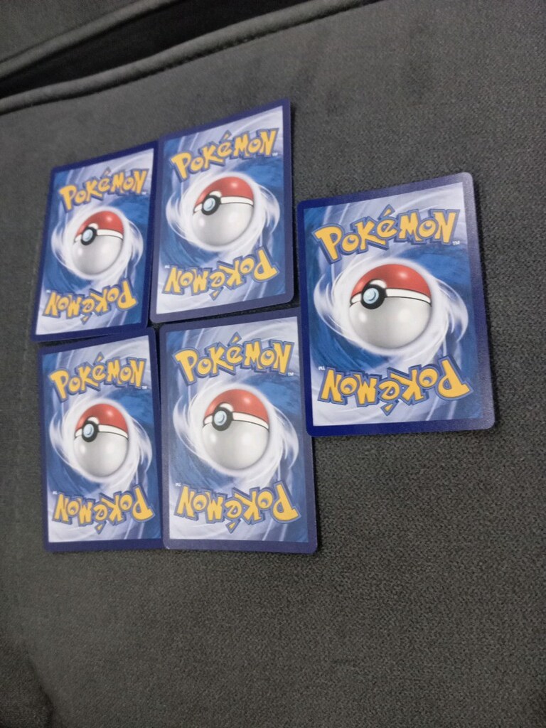 çeşitli özel serilerden oluşan orijinal pokemon kartları - 3