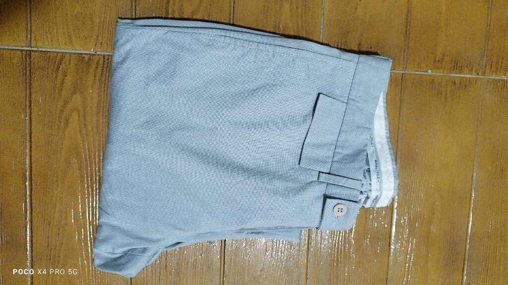 #Mevsimlik pantolon..Bacakta beklemekten az leke oluşmuş.. - 6