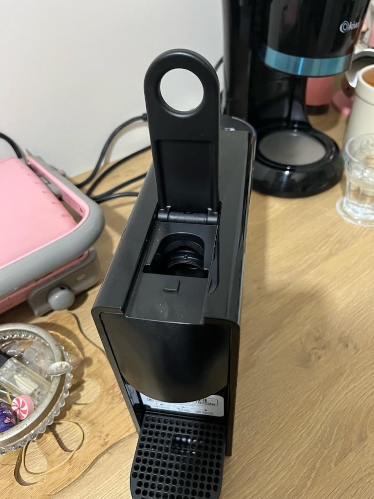 Nespresso Essenza Mini C30+Aeroccino 3-Kutulu Z(1-3Kez Kullanılmış) - 5