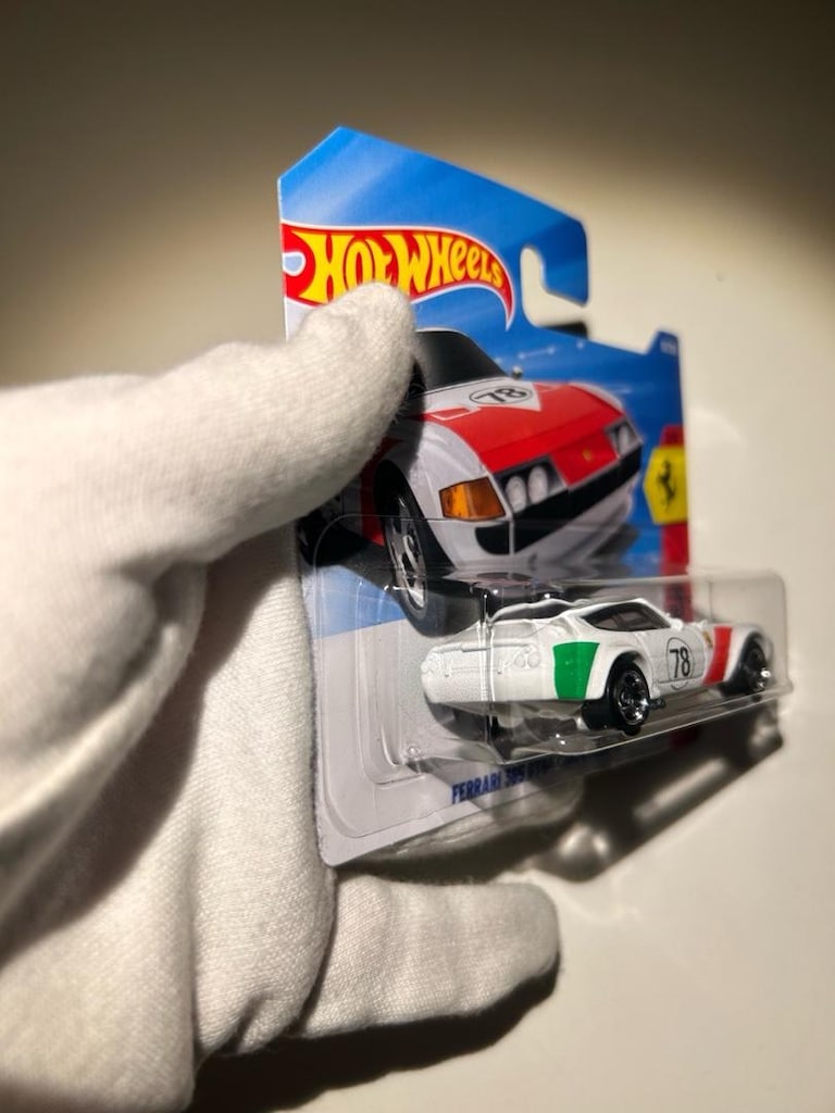 Hot Wheels Ferrari 365 GTB4 - 4