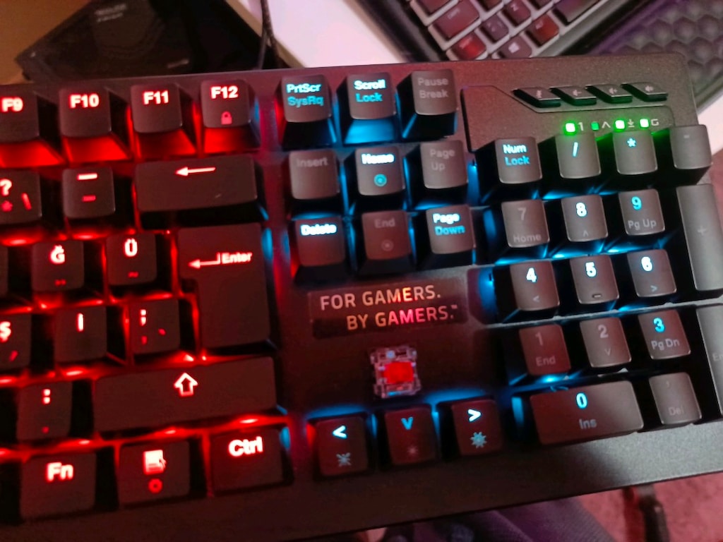 HP Pavilion Gaming 800 Klavye - 5