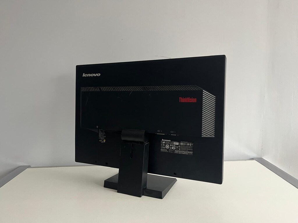 Lenovo L2250p 22" LCD WS /VGA/ 3 Adet Monitör - 6
