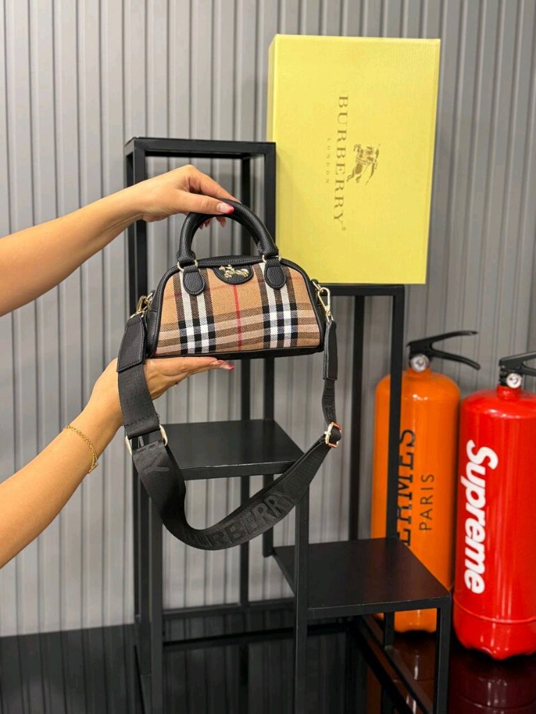 BURBERRY HAND A KALİTE TOPTAN SATIŞLA DÜNYANIN HER YERİNE KARGO - 7