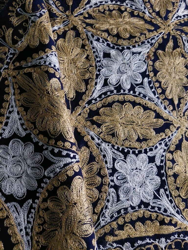 ANTIKA ESKI SUZANI NAKIS ÖRTÜ 120CM SİFİR SANDİKTAN TERTEMİZ - 2