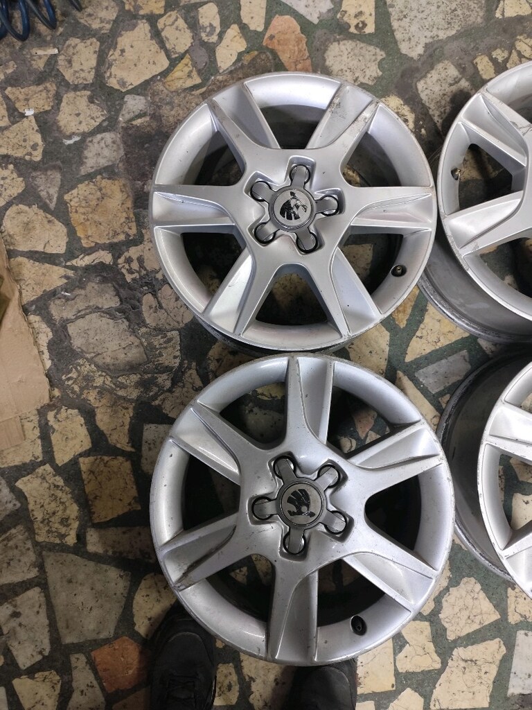 Audi A3 orjinal jant - 4