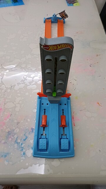 Hot Wheels Drag Parkuru