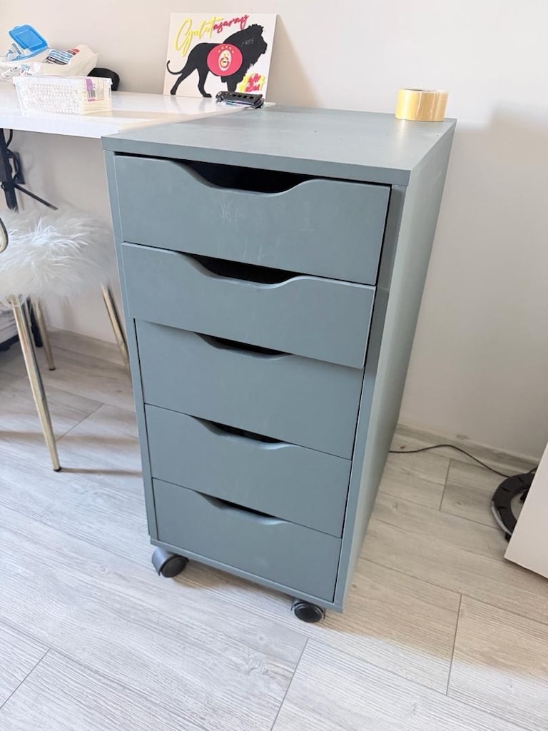 3 ADET ÇALIŞMA MASASI VE IKEA KOMİDİN - 3
