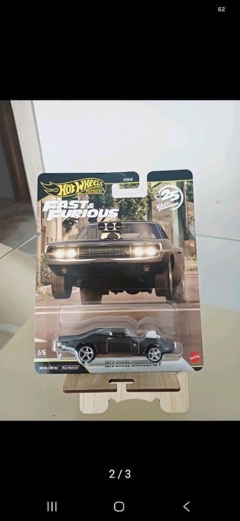 Hot Wheels Chase 1970 Dodge Charger